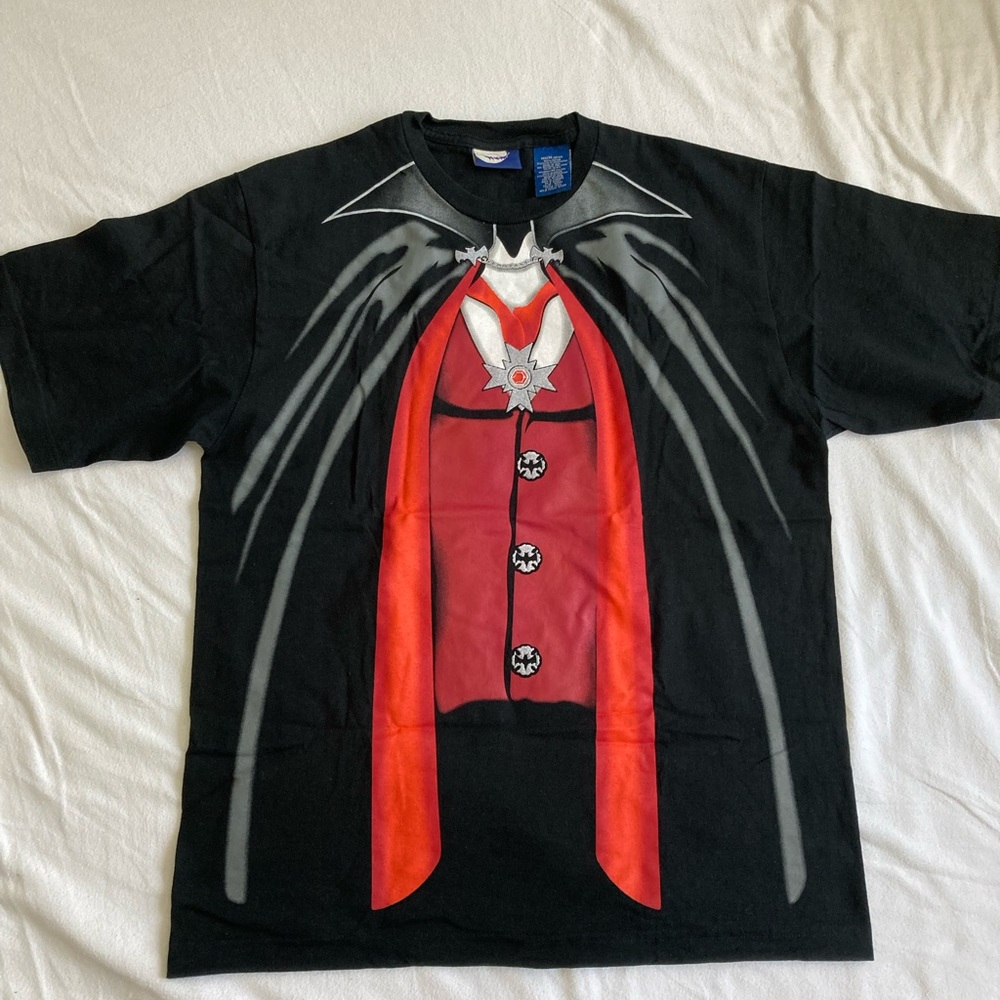 EUC black Universal Monsters Dracula suit costume tee,